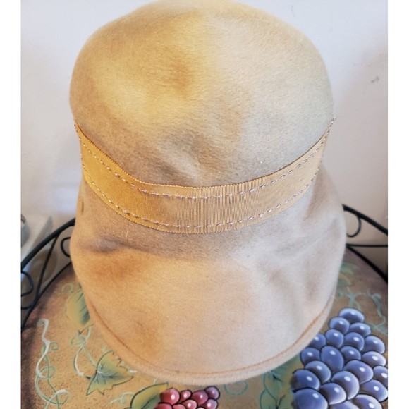 Vintage  Woman\'s Wool Hat HENRY POLLAK NEW YORK Camel Tan Bow Soleil Soi… main image 6